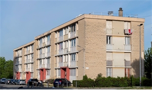 t4 à la location -   84200  CARPENTRAS, surface 85 m2 location t4 - UBI468332051